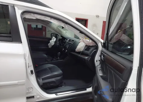 2019 Subaru Outback 3.6R Limited from USA, damaged, VIN 4S4BSENCXK3305148